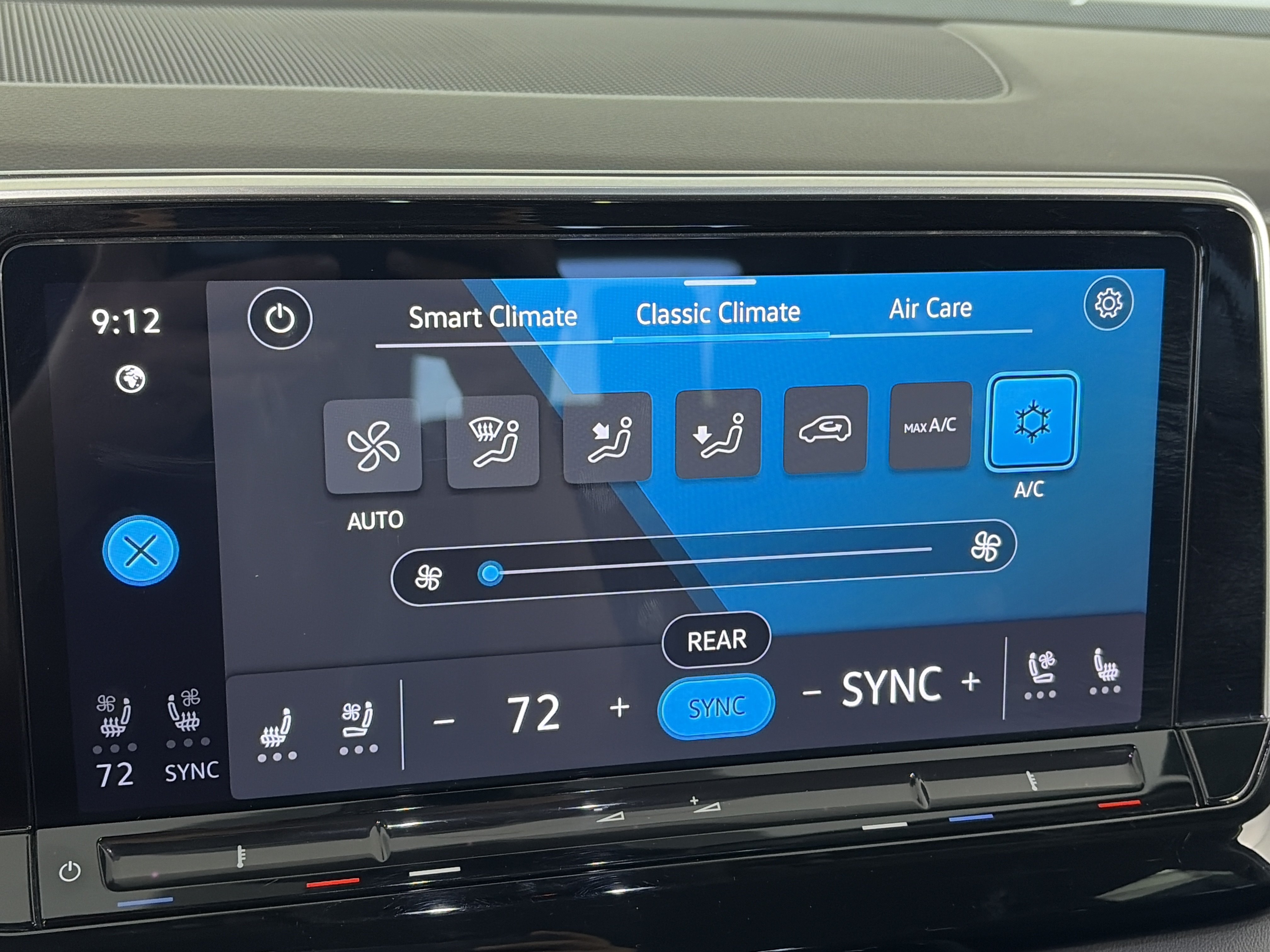 Used 2024 Volkswagen Atlas SE AWD/4WD image 22
