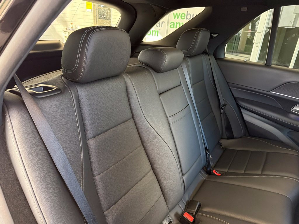 Used 2025 Mercedes-Benz GLE 350 4MATIC w/ AMG Line Exterior image 32
