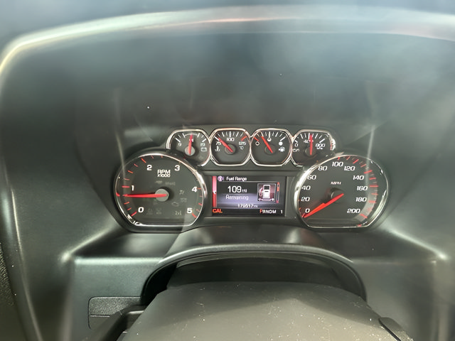 Used 2016 GMC Sierra 3500 SLT w/ Snow Plow Prep Package AWD/4WD image 18