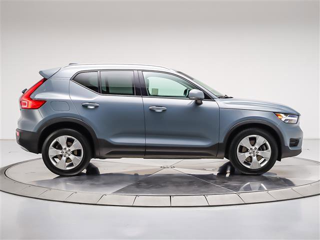 Used 2020 Volvo XC40 T5 Momentum AWD/4WD image 6