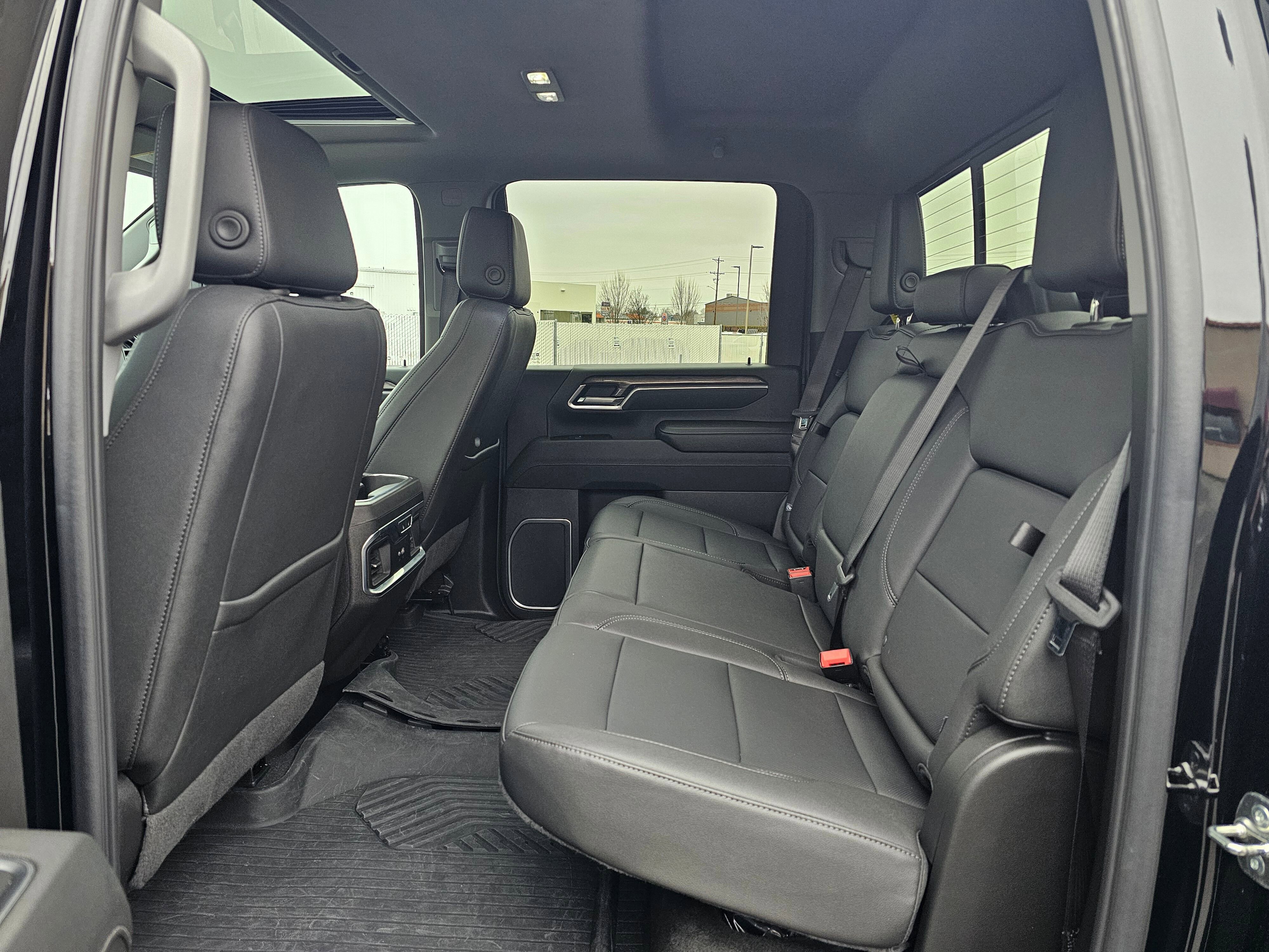 Used 2025 Chevrolet Silverado 3500 LTZ image 13