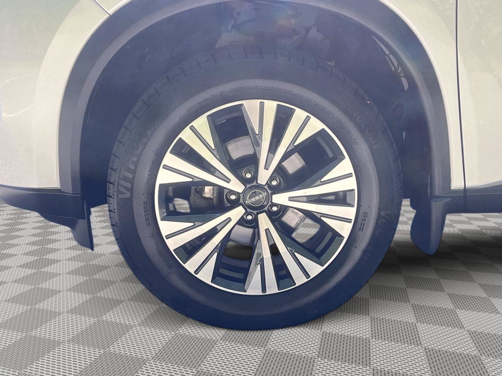 Certified 2023 Nissan Rogue SV AWD/4WD image 9