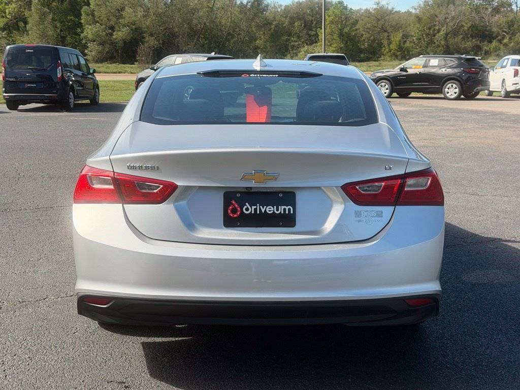 Used 2018 Chevrolet Malibu LT FWD image 5