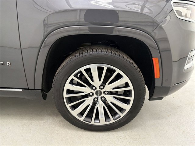 Used 2022 Jeep Grand Wagoneer Series III image 14