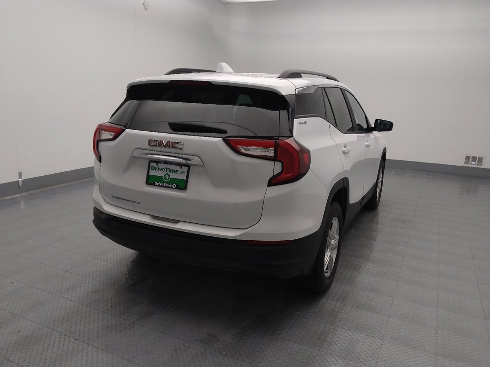 Used 2023 GMC Terrain SLE w/ Driver Convenience Package image 7