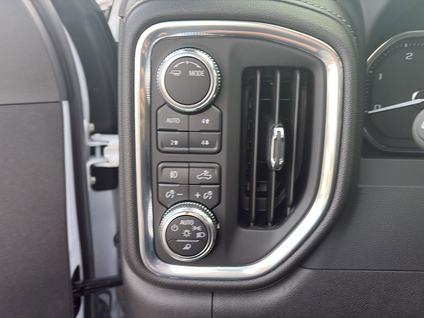 Used 2023 GMC Sierra 2500 Denali image 16