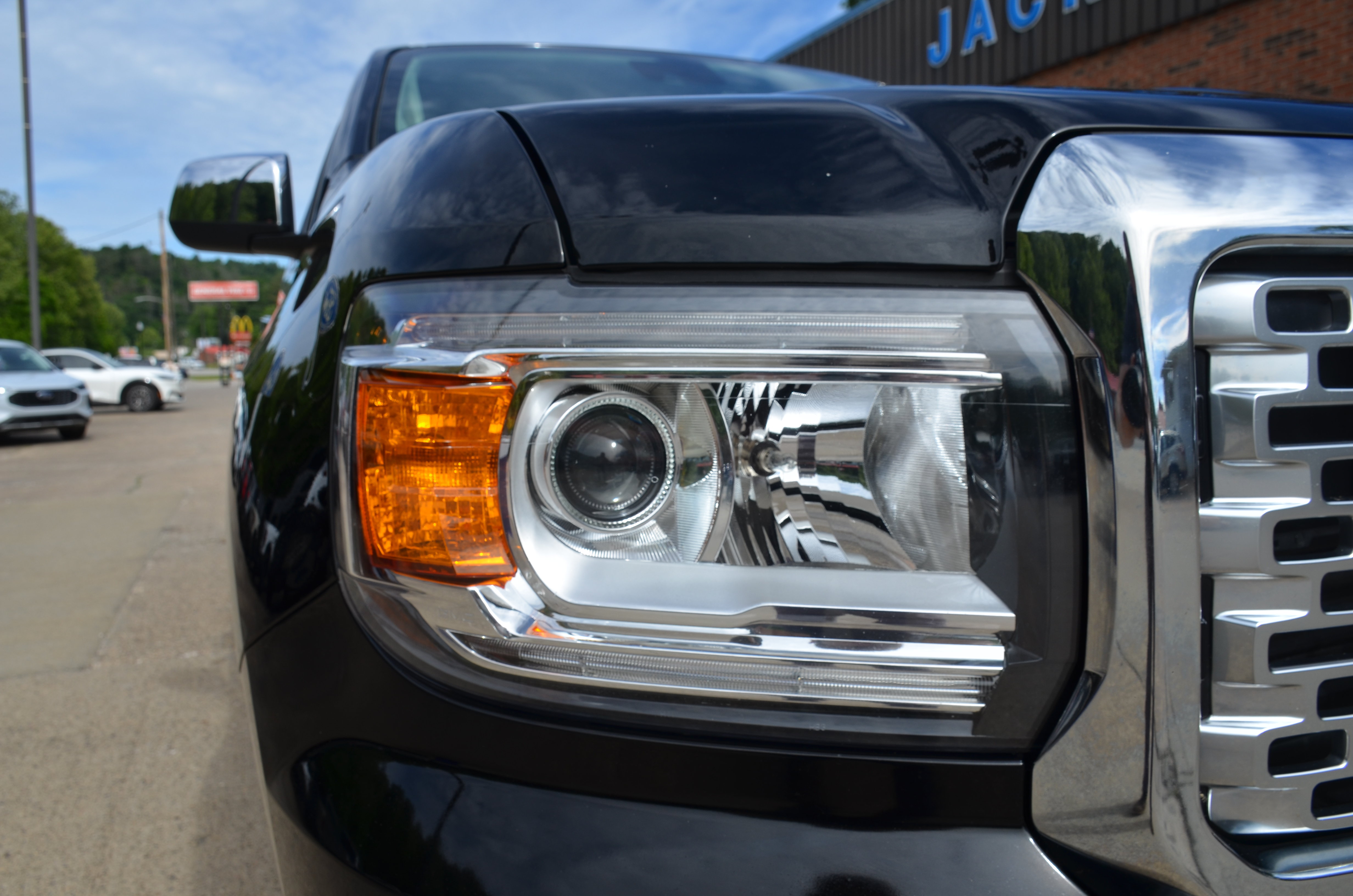Used 2020 GMC Canyon Denali AWD/4WD image 8