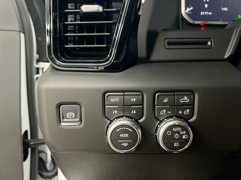 Used 2026 GMC Sierra 2500 AT4 w/ AT4 Preferred Package AWD/4WD image 19