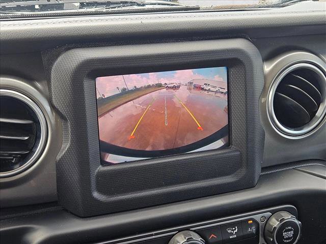 Used 2020 Jeep Wrangler Unlimited Sahara AWD/4WD image 10