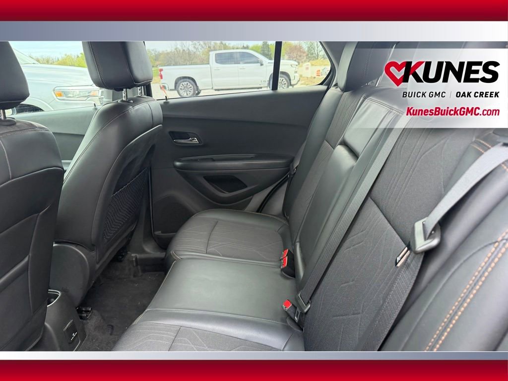 Used 2019 Chevrolet Trax LT w/ LT Convenience Package AWD/4WD image 4