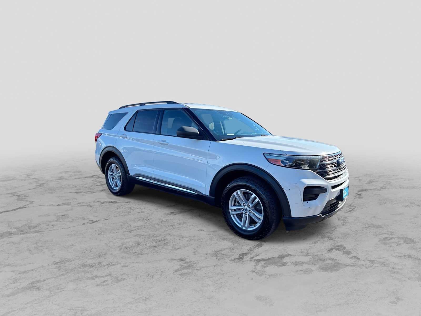 Used 2020 Ford Explorer XLT w/ Class III Trailer Tow Package AWD/4WD image 2