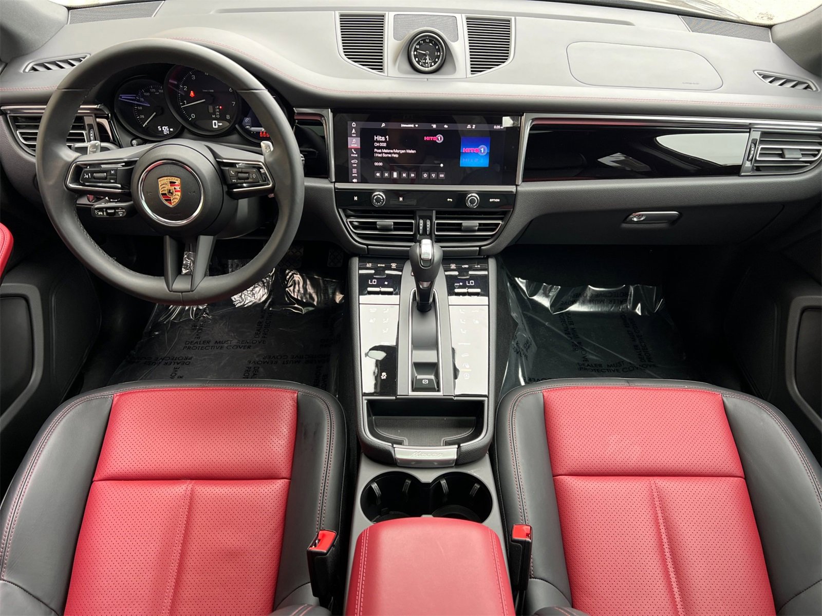 Used 2025 Porsche Macan image 6