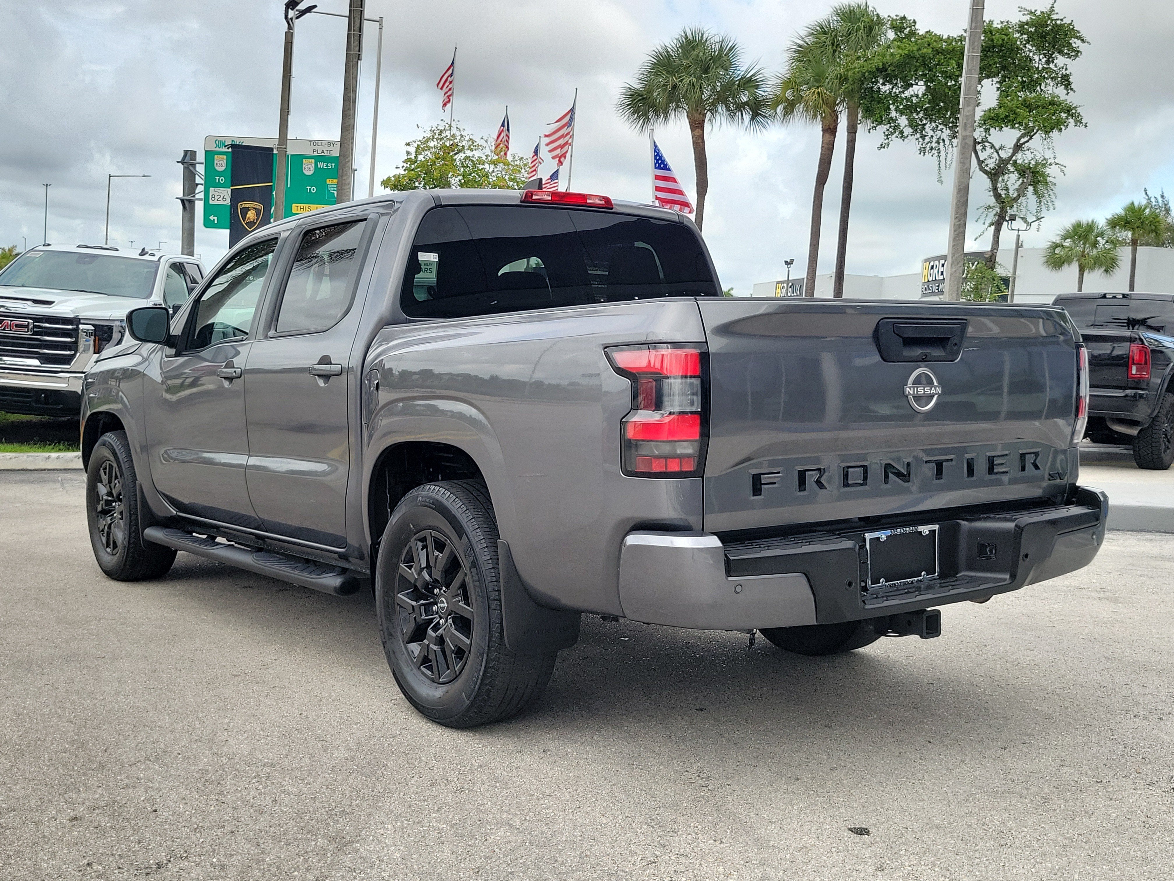 Used 2023 Nissan Frontier SV w/ Midnight Edition Package RWD image 7
