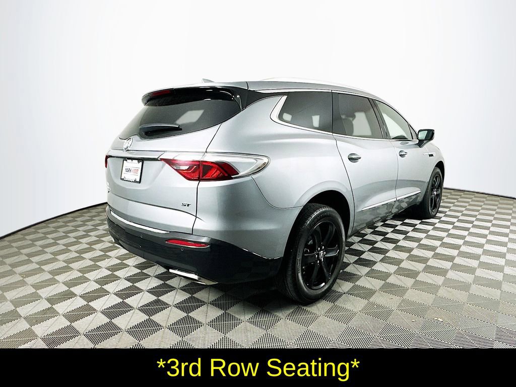 Used 2024 Buick Enclave Essence w/ Sport Touring Edition image 10