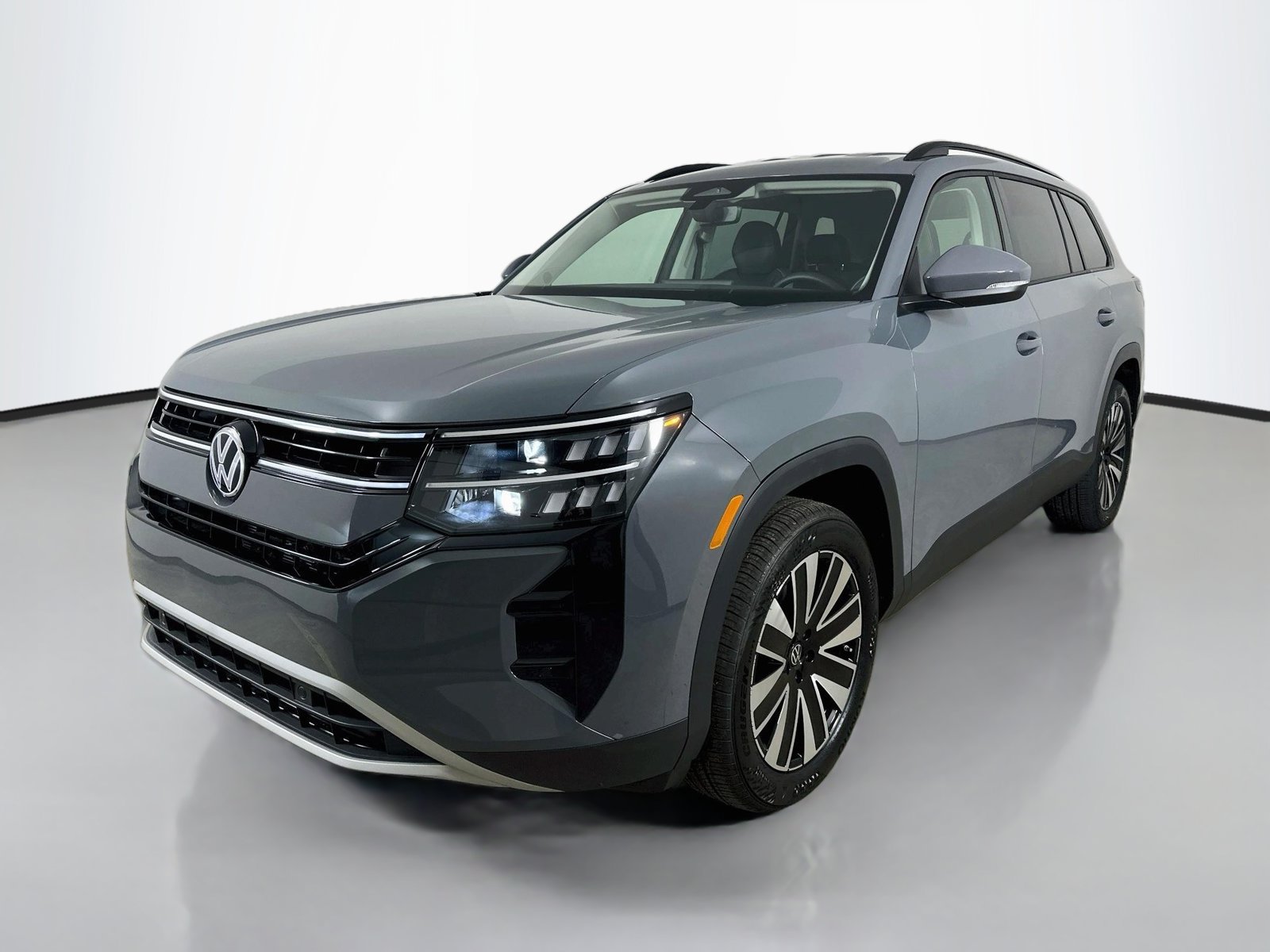 New 2027 Volkswagen Atlas SE AWD/4WD image 1