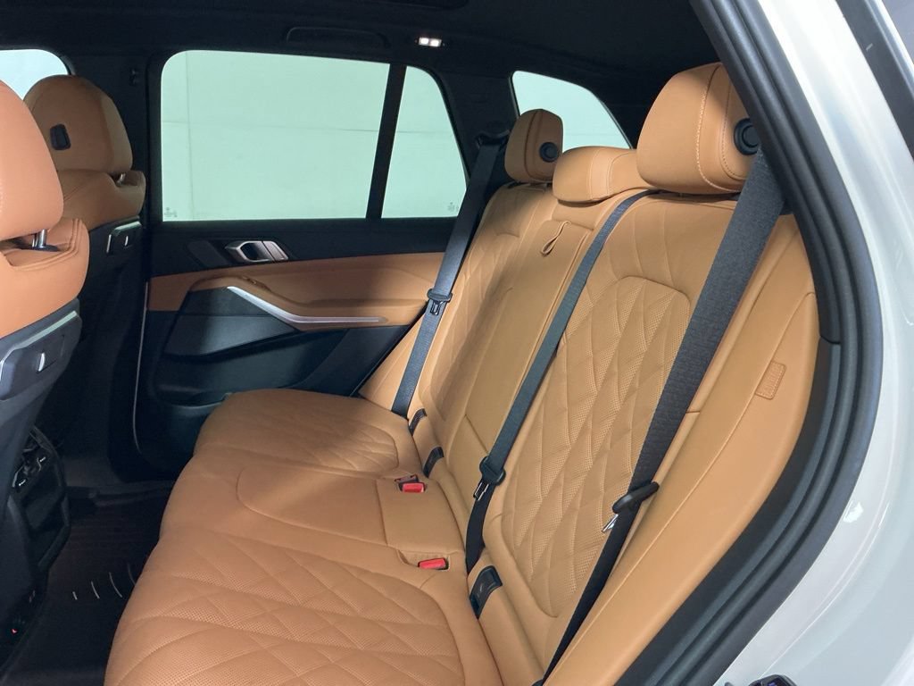 Certified 2024 BMW X5 xDrive40i w/ Premium Package AWD/4WD image 26