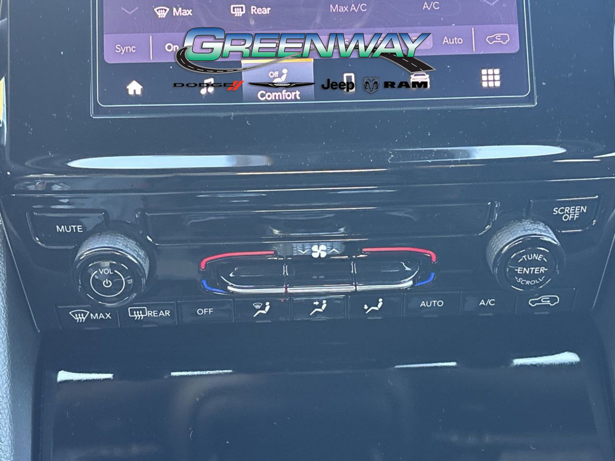 New 2025 Jeep Grand Cherokee Laredo image 21