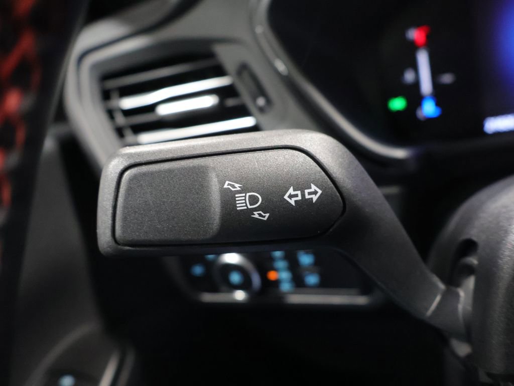 Used 2025 Ford Escape ST-Line Select AWD/4WD image 36