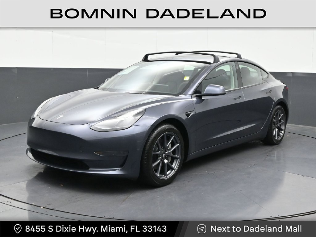 Used 2023 Tesla Model 3 Standard Range RWD image 1