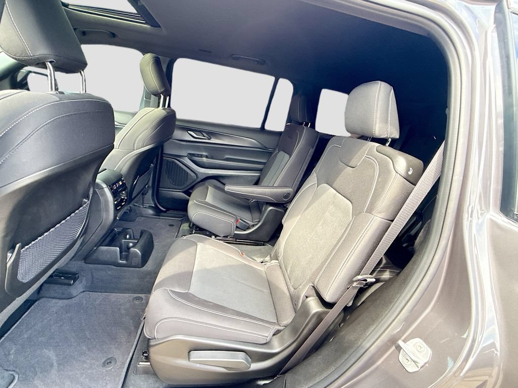 Used 2025 Jeep Grand Cherokee L Laredo RWD image 24