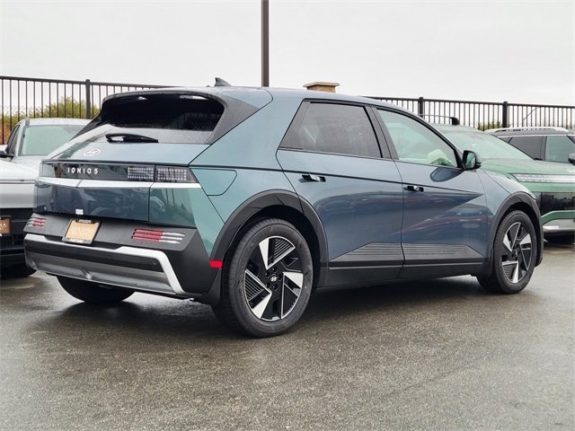 New 2026 Hyundai Ioniq 5 SE image 2