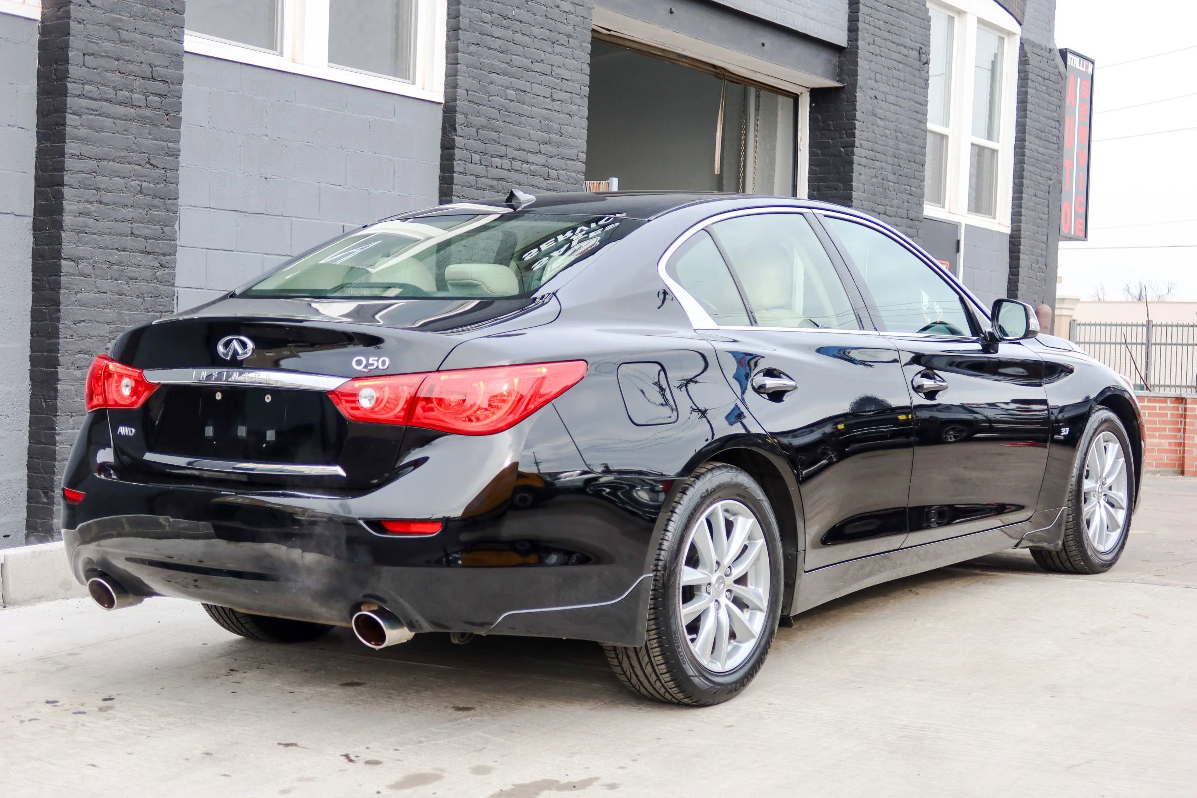Used 2014 INFINITI Q50 Premium w/ Navigation Package image 24