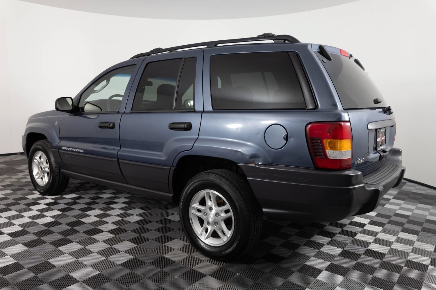 Used 2004 Jeep Grand Cherokee Laredo w/ Convenience Group AWD/4WD image 4