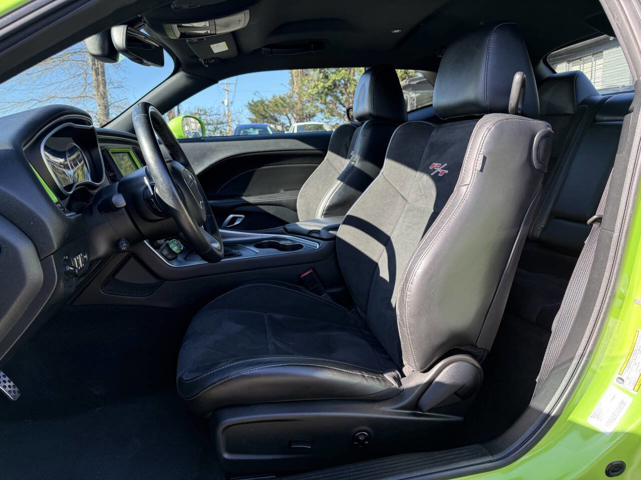 Used 2015 Dodge Challenger R/T Scat Pack w/ Scat Pack Appearance Package image 9