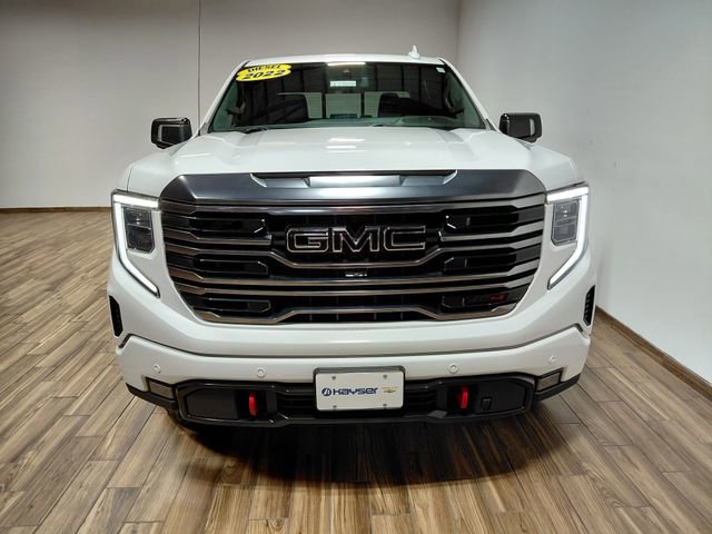 Used 2022 GMC Sierra 1500 AT4 w/ AT4 Premium Package AWD/4WD image 23