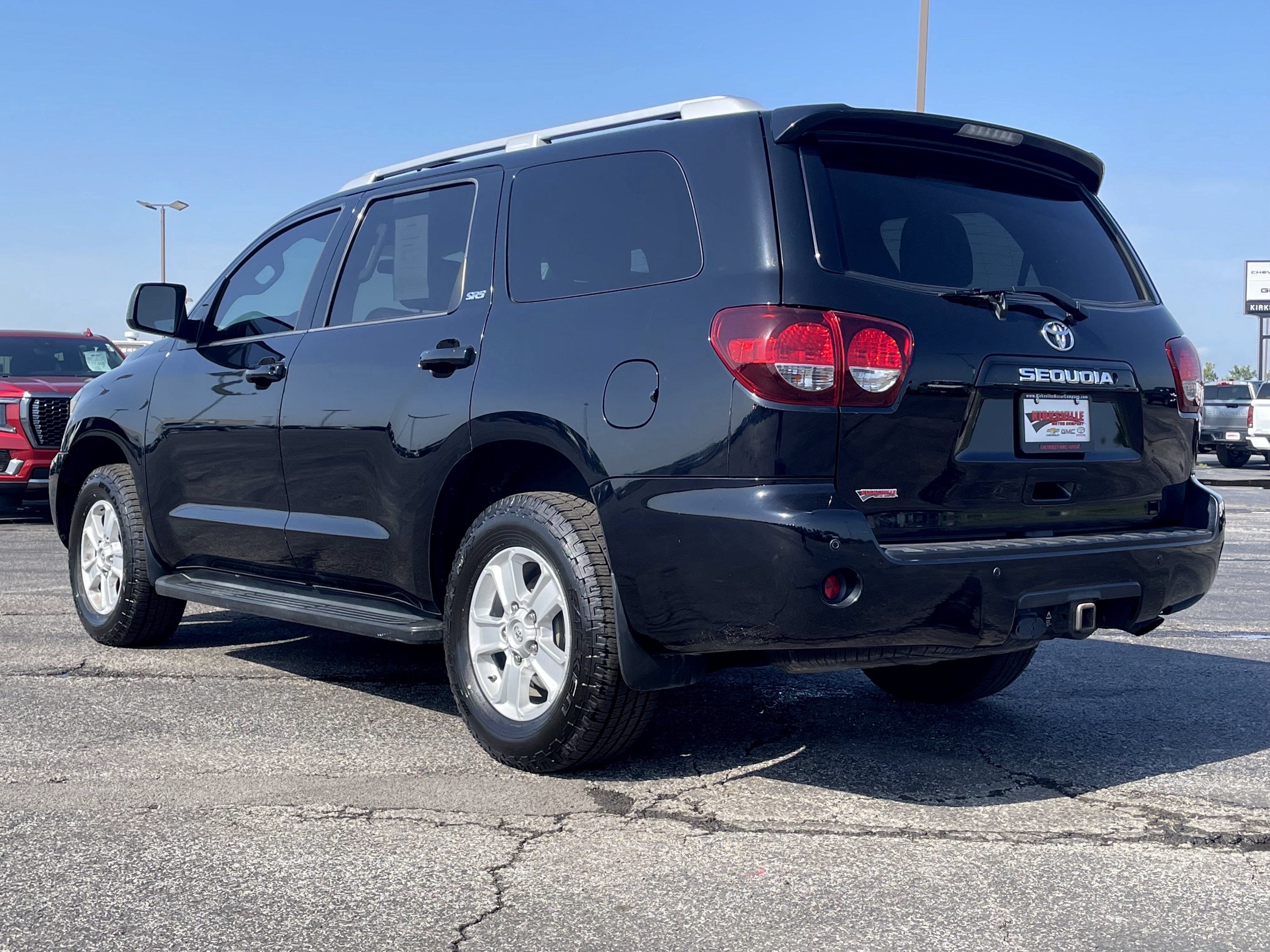 Used 2019 Toyota Sequoia SR5 AWD/4WD image 6