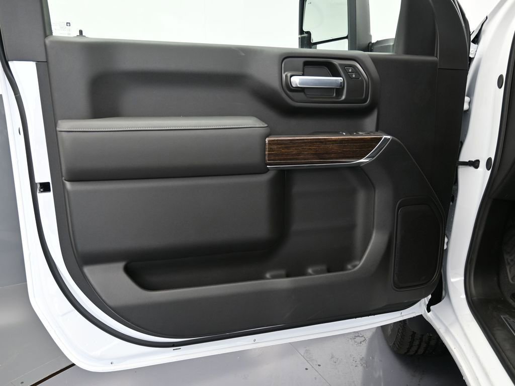 New 2025 GMC Sierra 2500 SLE image 14