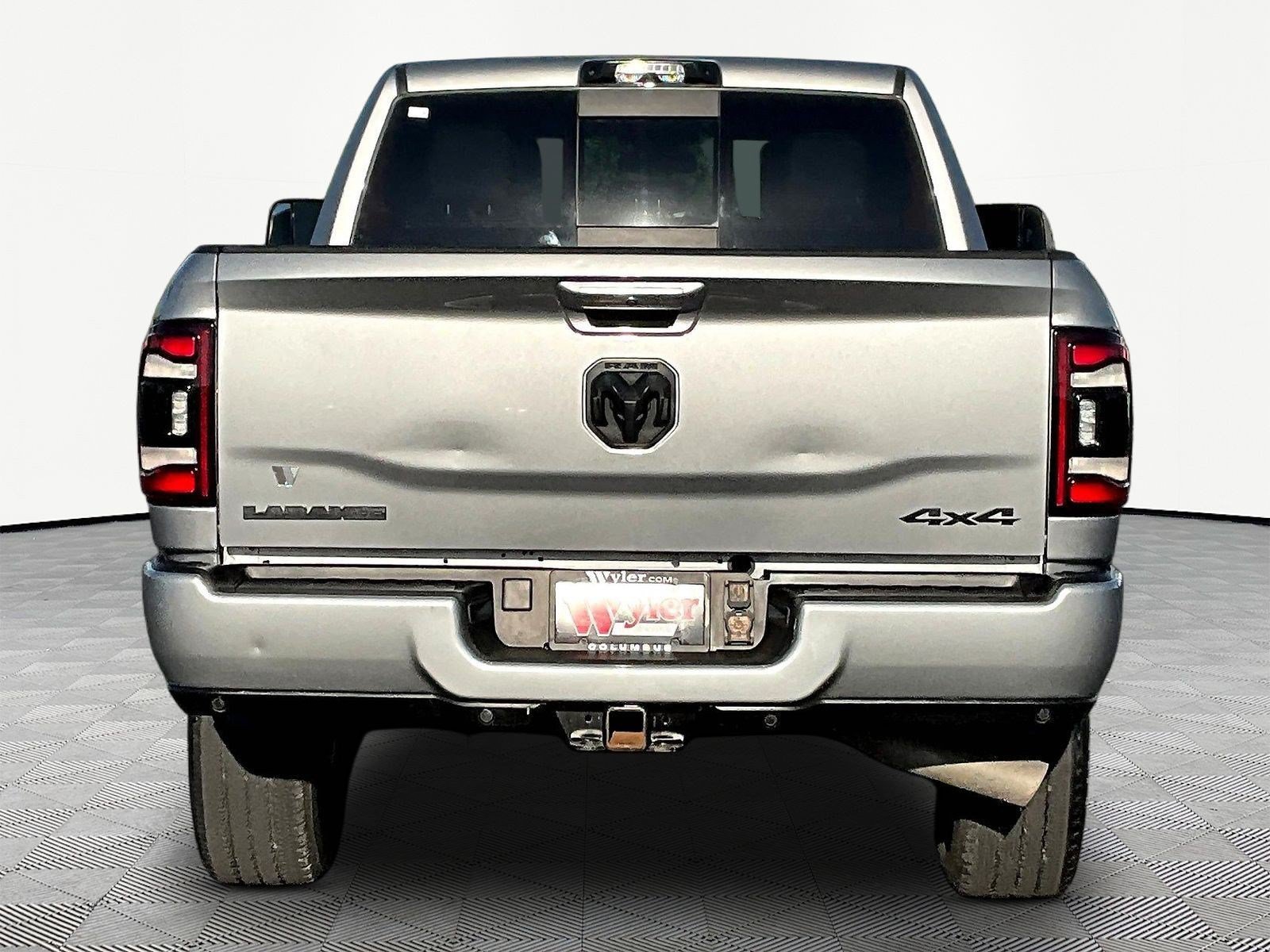 Used 2022 RAM 3500 Laramie w/ Night Edition AWD/4WD image 5