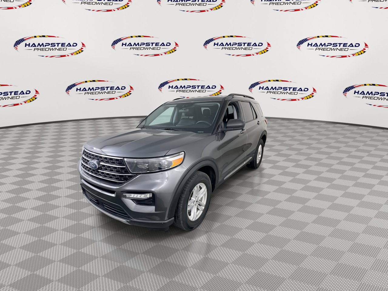 Used 2022 Ford Explorer XLT w/ Equipment Group 202A AWD/4WD image 4