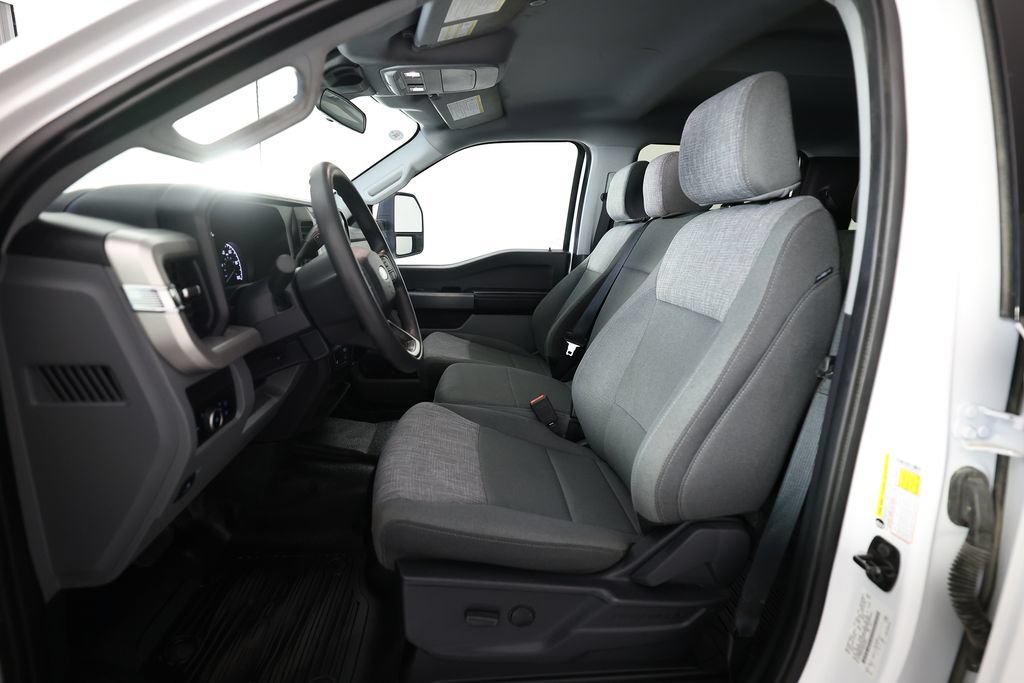 Used 2025 Ford F250 XLT w/ FX4 Off-Road Package AWD/4WD image 14