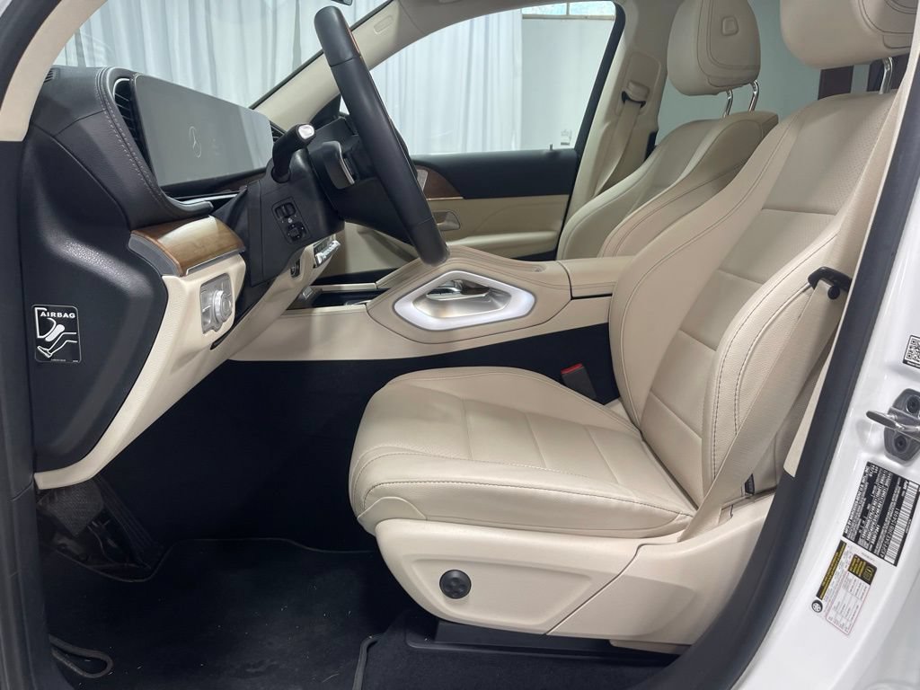 Used 2024 Mercedes-Benz GLS 450 4MATIC image 20