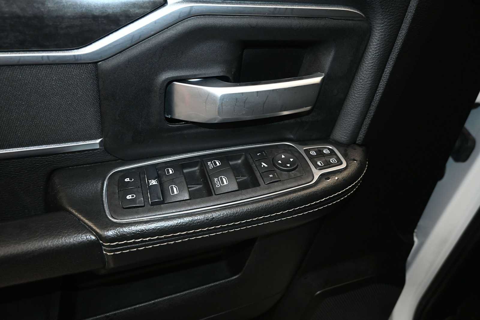 Used 2024 RAM 2500 Big Horn AWD/4WD image 18