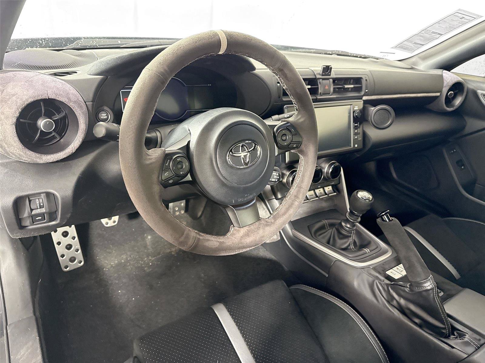 Used 2023 Toyota GR86 Premium RWD image 4
