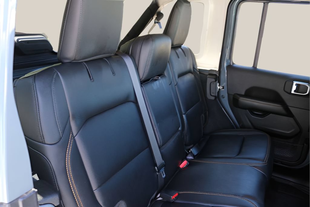 Used 2026 Jeep Wrangler Unlimited Sahara w/ Safety Group AWD/4WD image 18