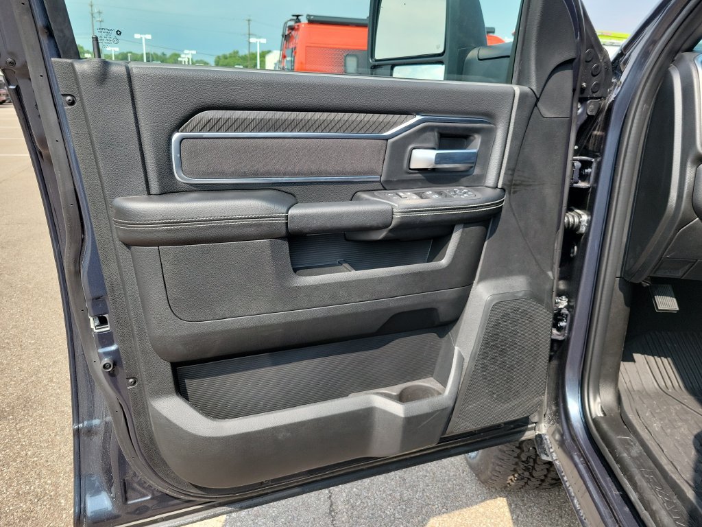 New 2026 RAM 2500 Big Horn AWD/4WD image 13