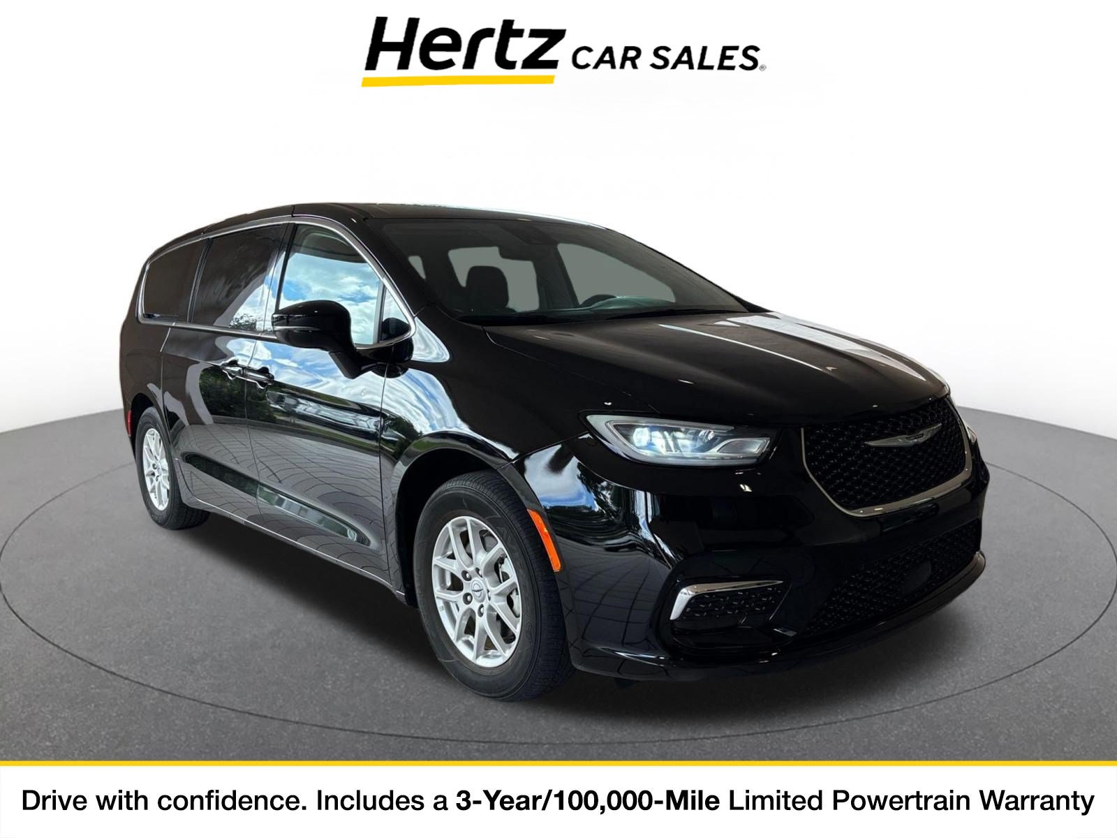 Used 2024 Chrysler Pacifica Touring-L FWD image 1