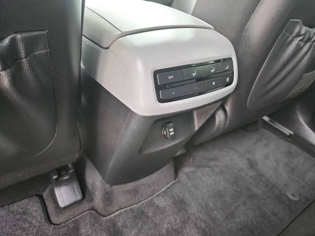 Used 2021 Hyundai Palisade SE AWD/4WD image 29