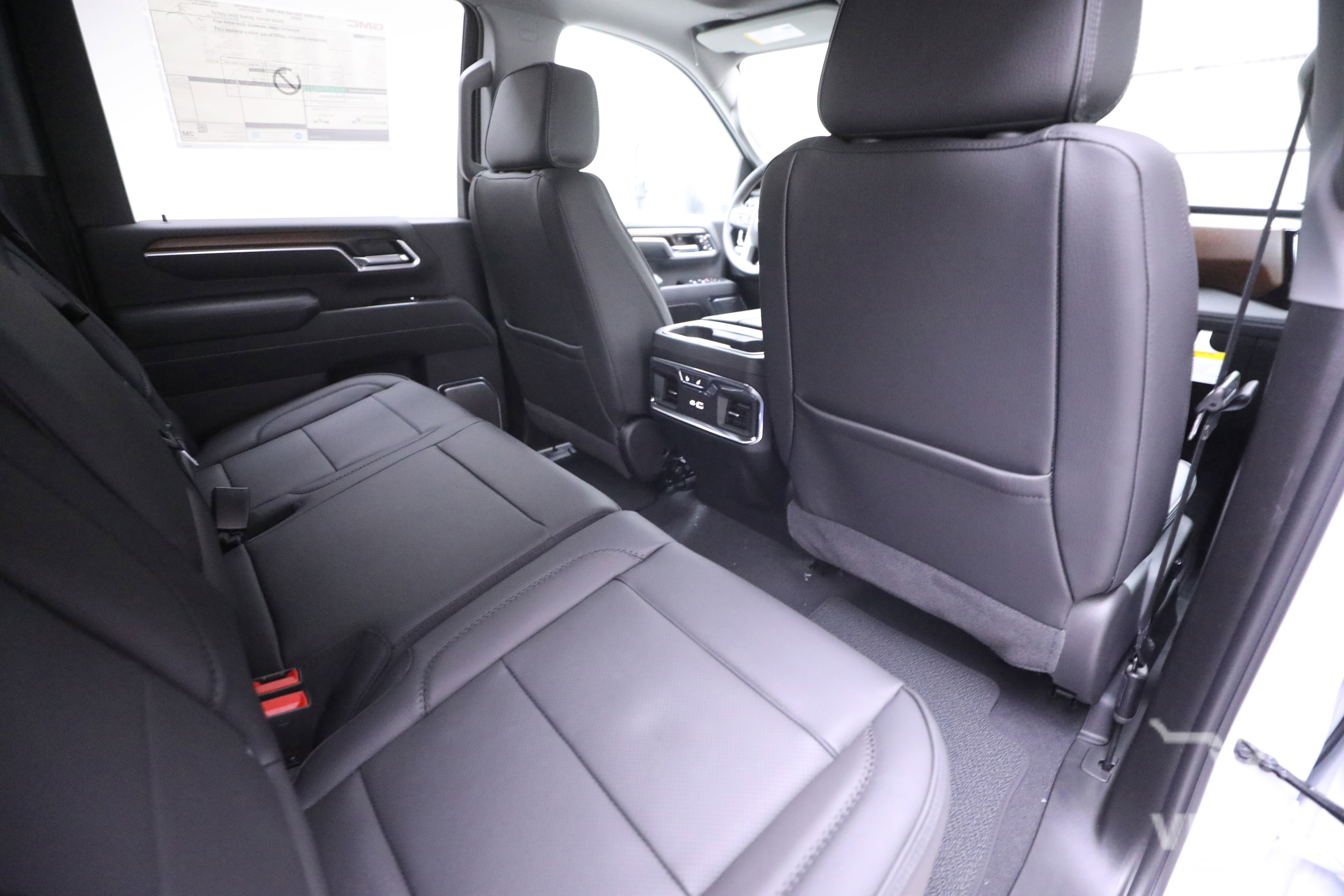 New 2026 GMC Sierra 3500 Denali w/ Technology Package image 12