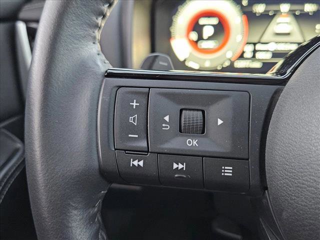 Used 2024 Nissan Rogue SL w/ SL Premium Package image 12