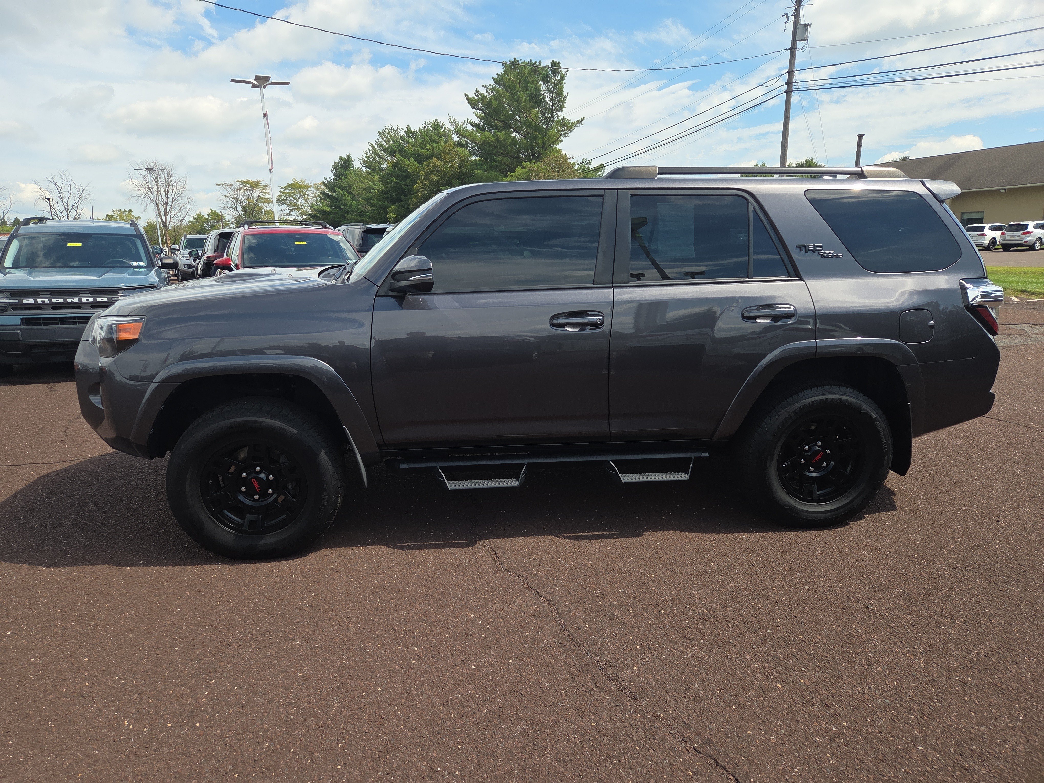 Certified 2021 Toyota 4Runner TRD Off-Road Premium w/ Moonroof Package AWD/4WD image 6