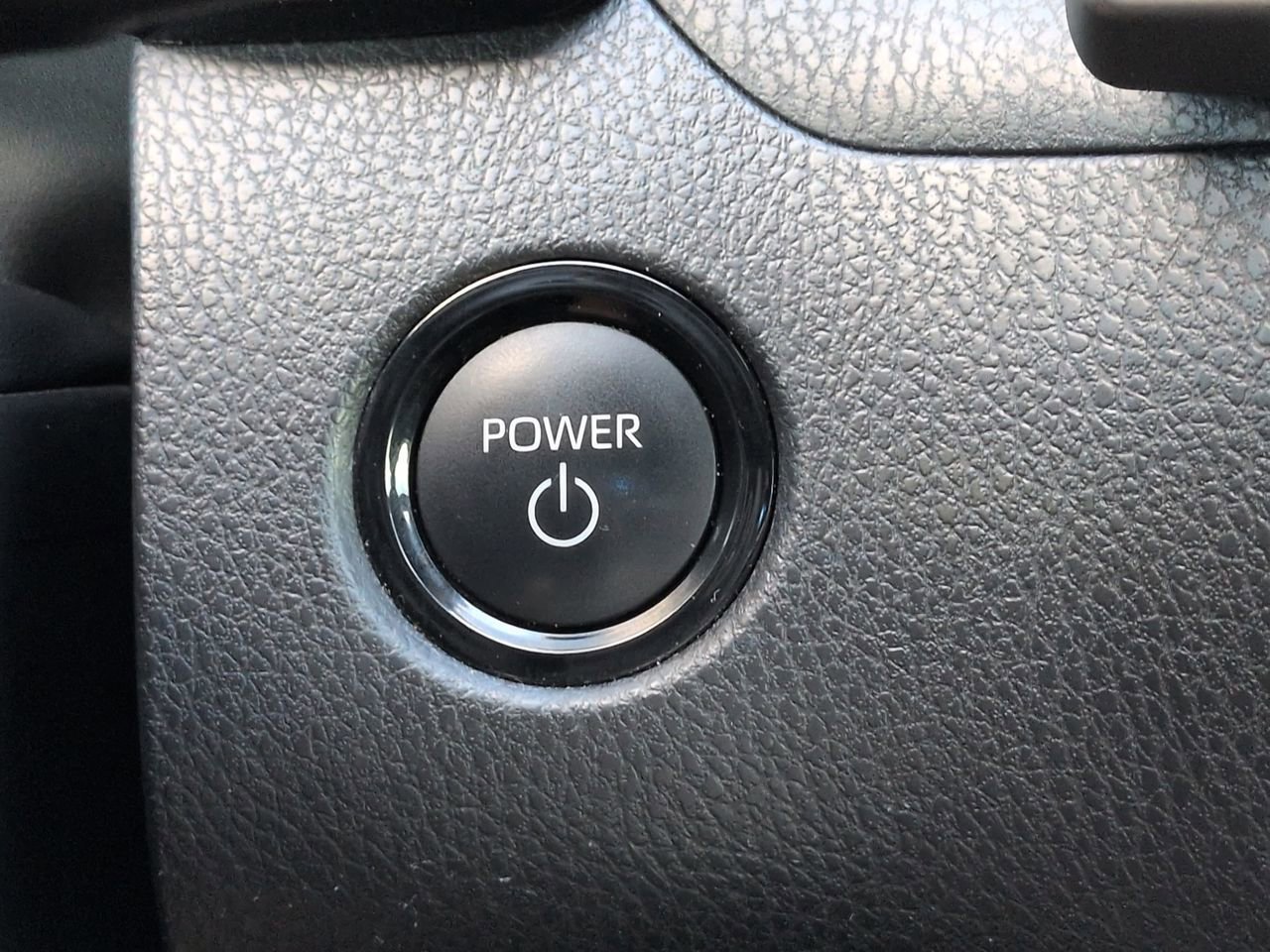 Used 2025 Toyota Camry SE FWD image 24