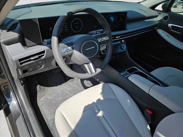 New 2025 Hyundai Sonata SEL image 3