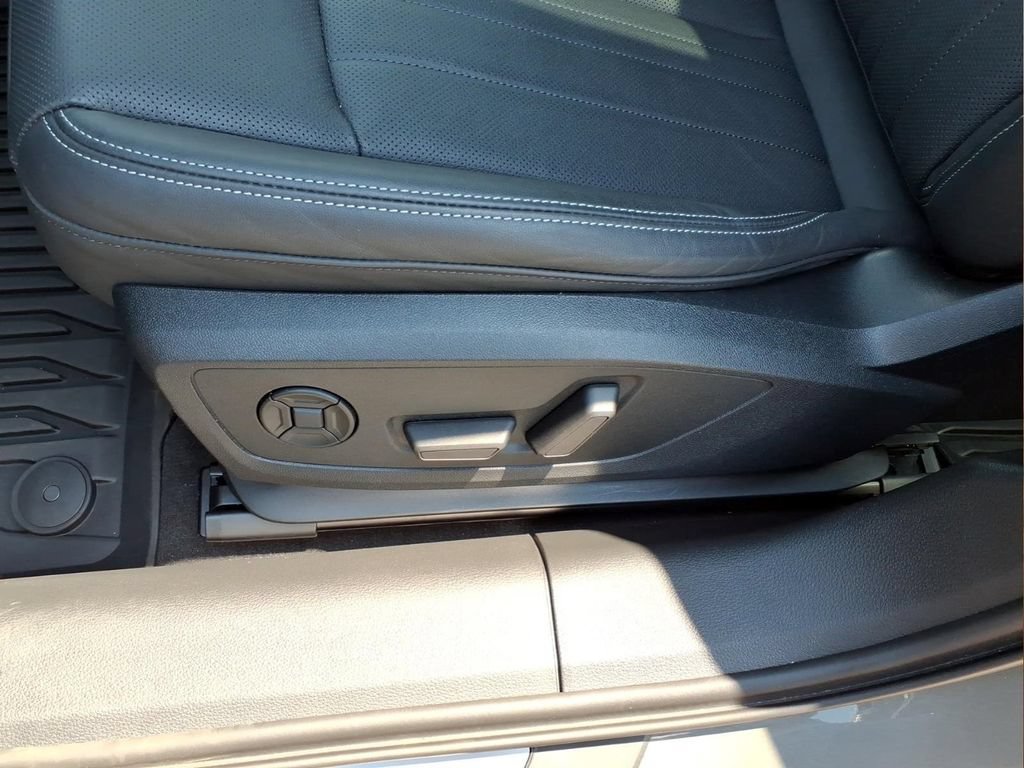 Used 2023 Audi A6 Premium Plus AWD/4WD image 17