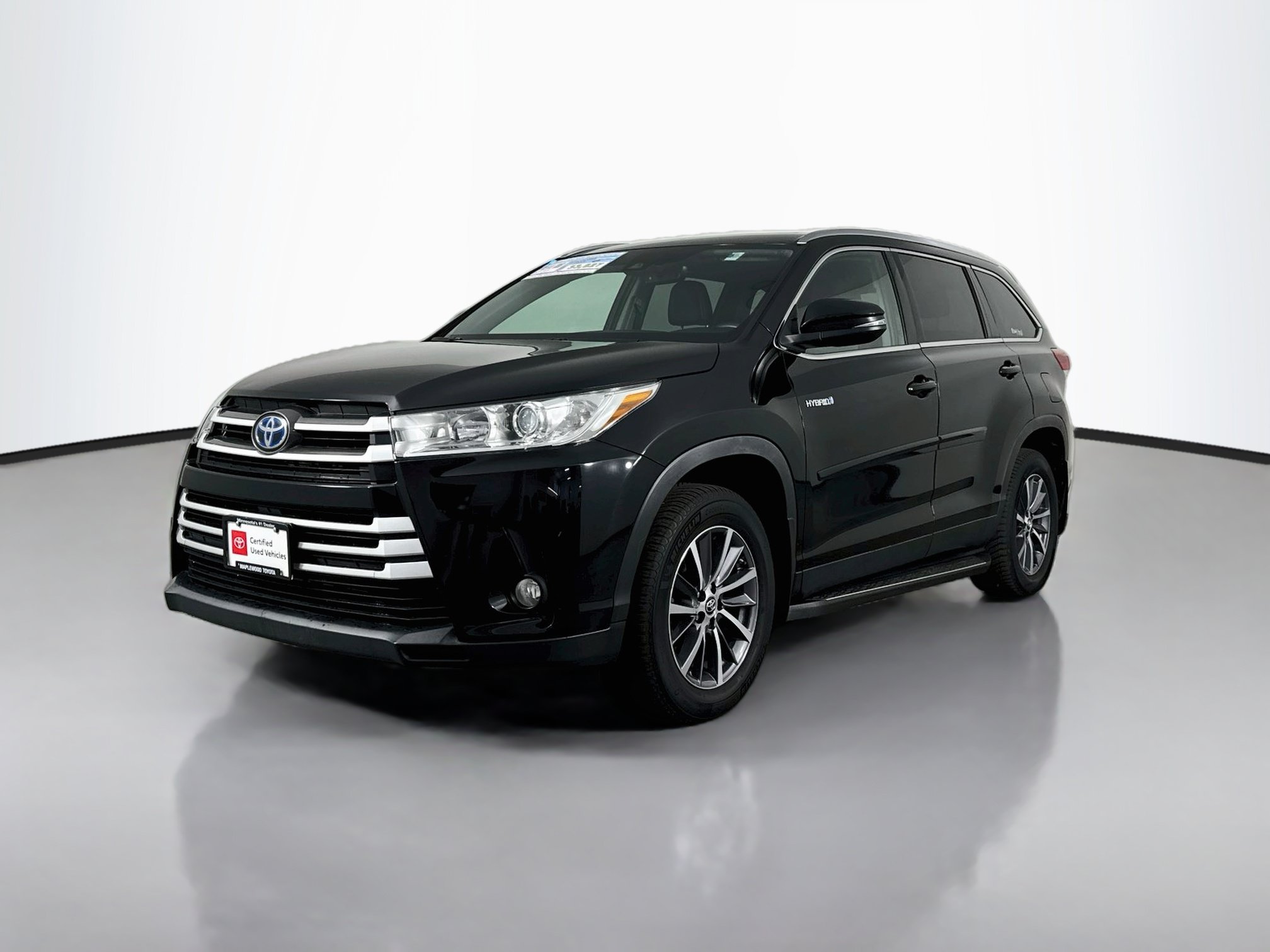 Certified 2019 Toyota Highlander XLE AWD/4WD image 3