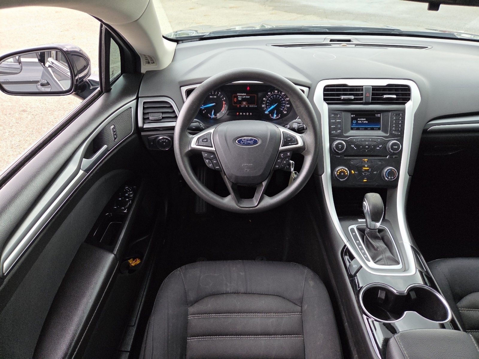 Used 2014 Ford Fusion SE FWD image 21