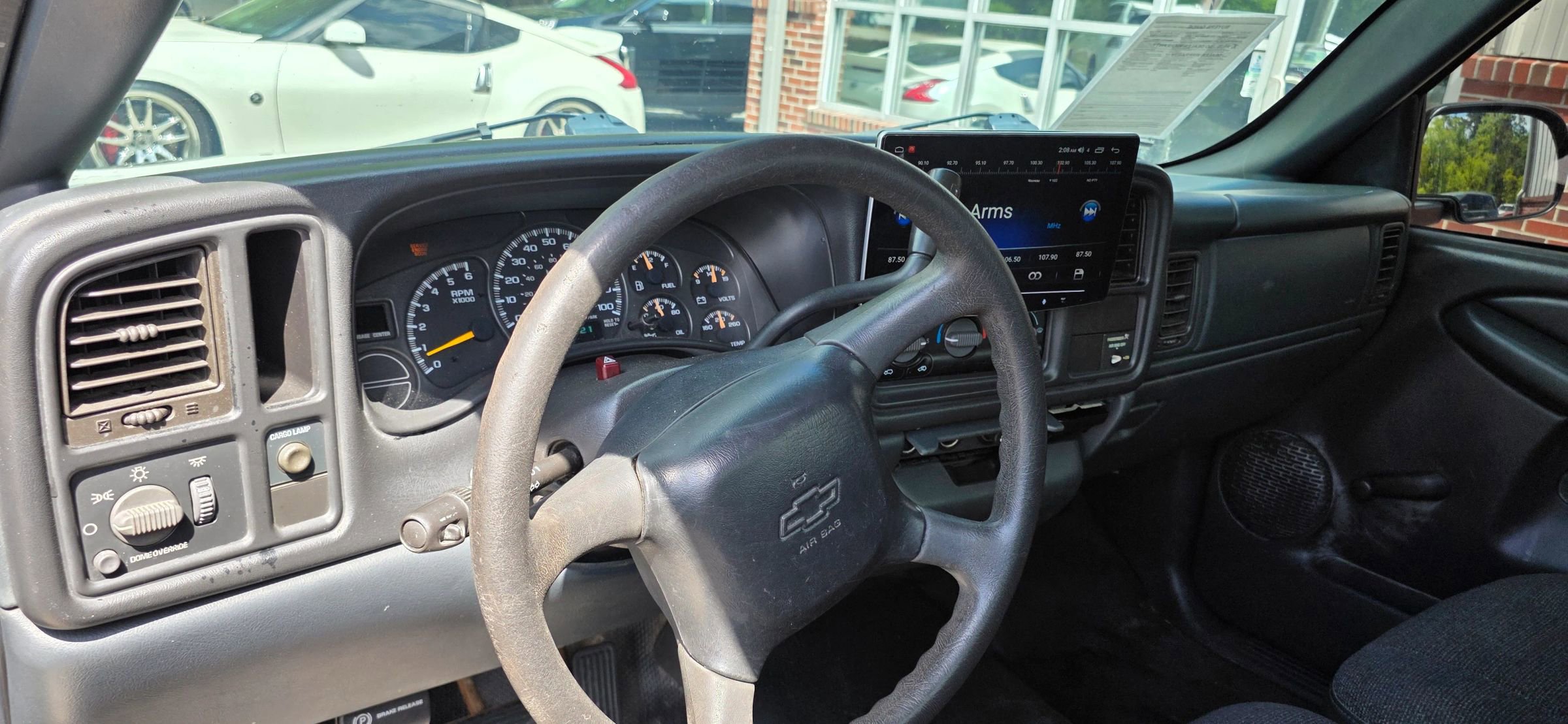 Used 2000 Chevrolet Silverado 1500 2WD Regular Cab w/ Exterior Appearance Pkg image 11